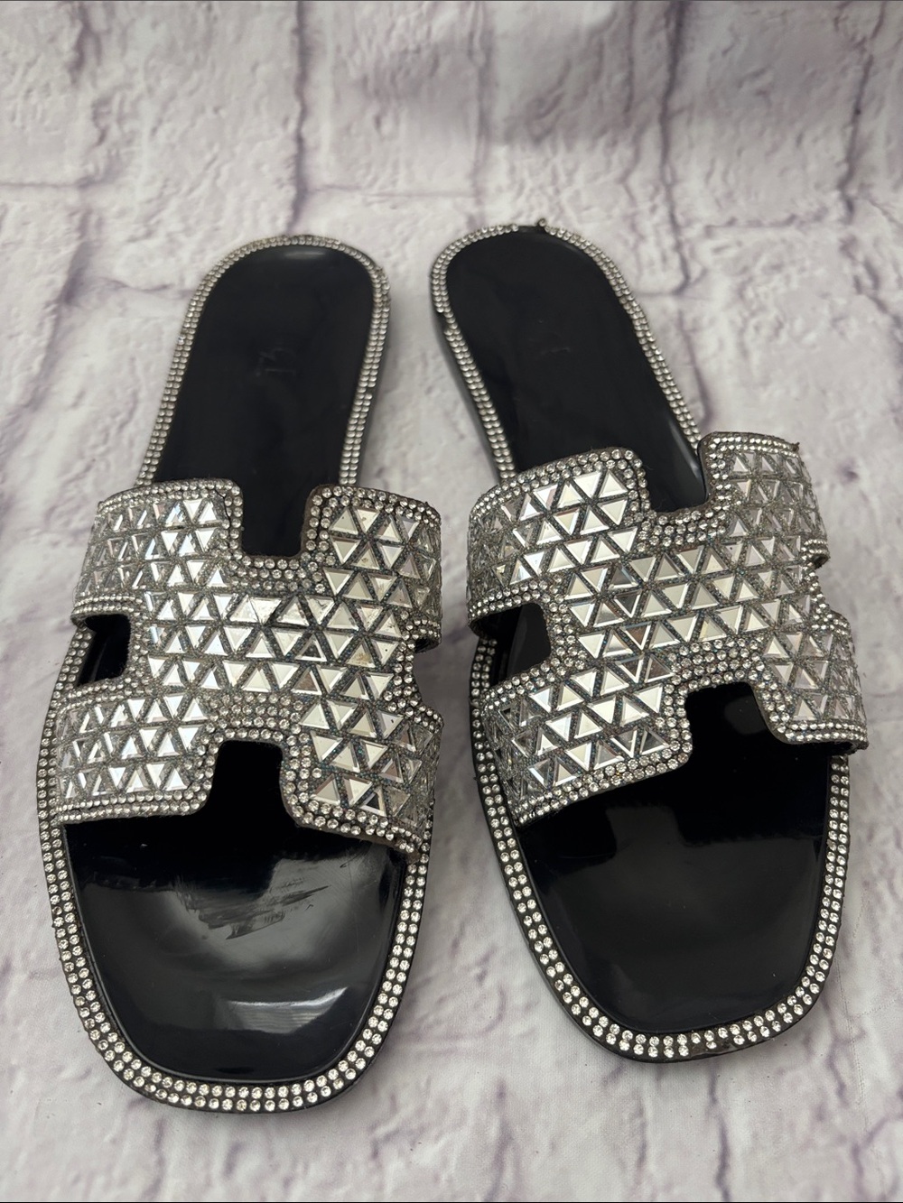 🔵H- ROUGE Black Slide Sandals with Rhinestone Trim - Picture 4 of 12